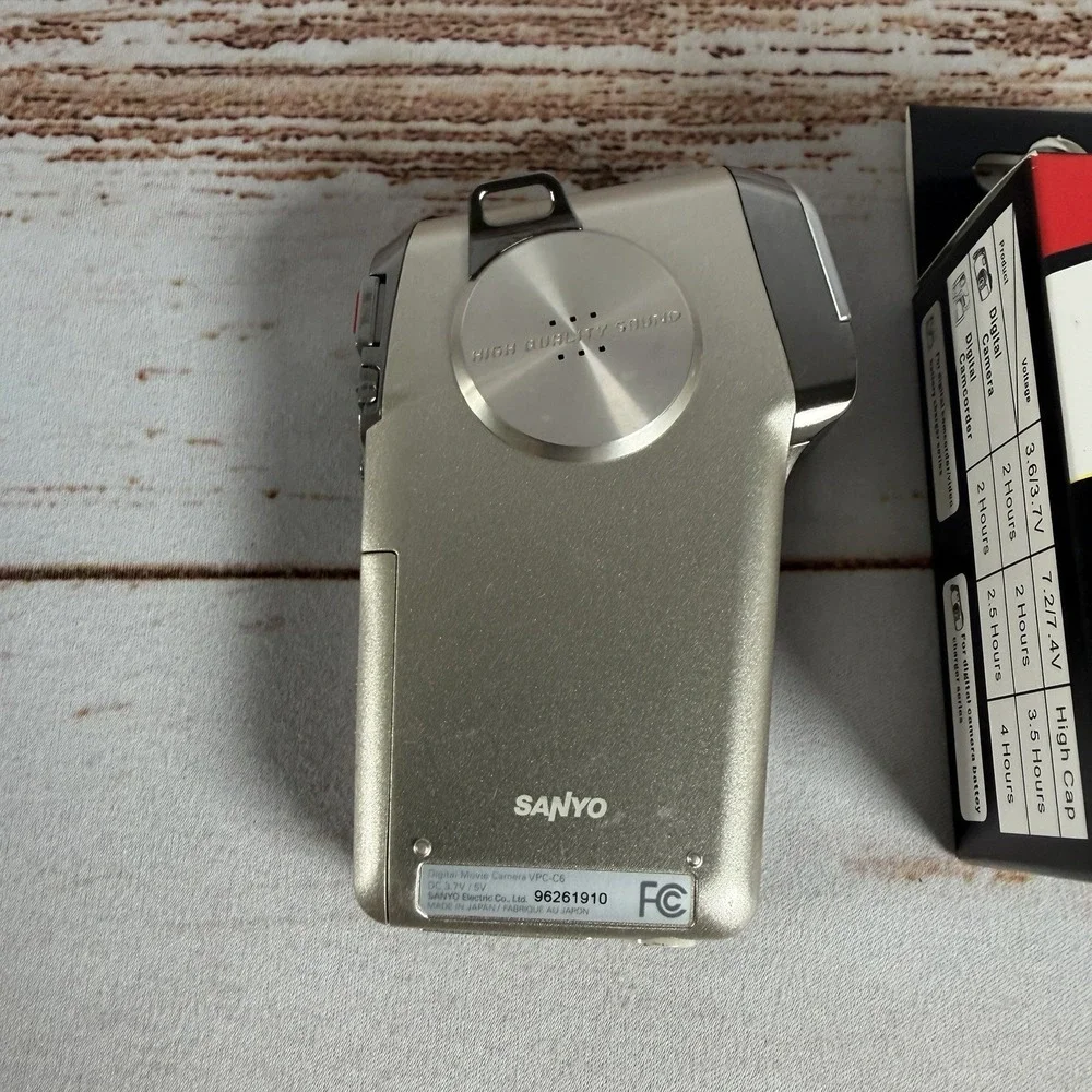 Sanyo Xacti DMX-C6 Digital Camcorder Champagne Gold Tested Bundle Japan